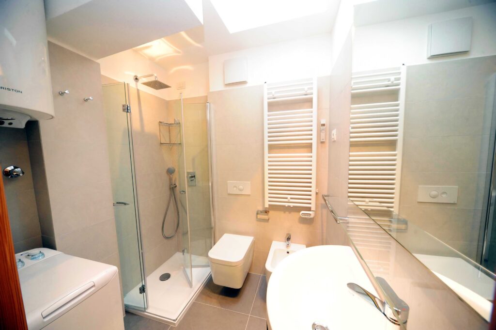bagno mansarda peio terme